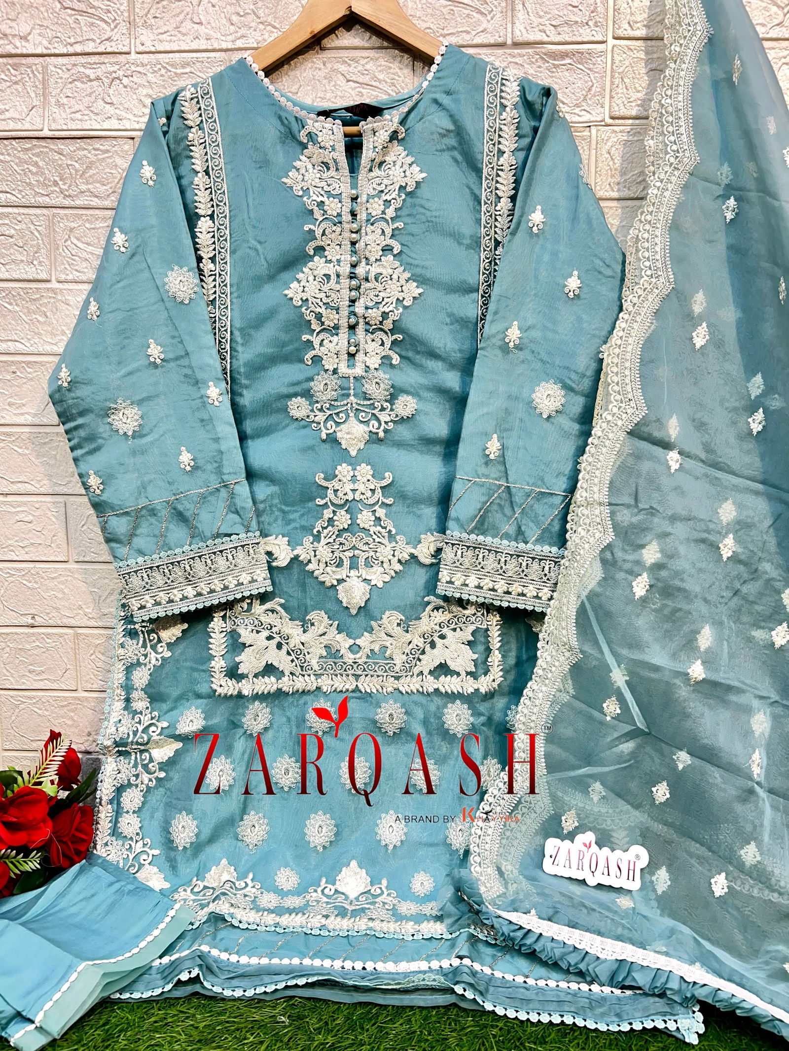 Z 216 Zarqash Organza Embroidery Pakistani Suits Wholesale Price In Surat
